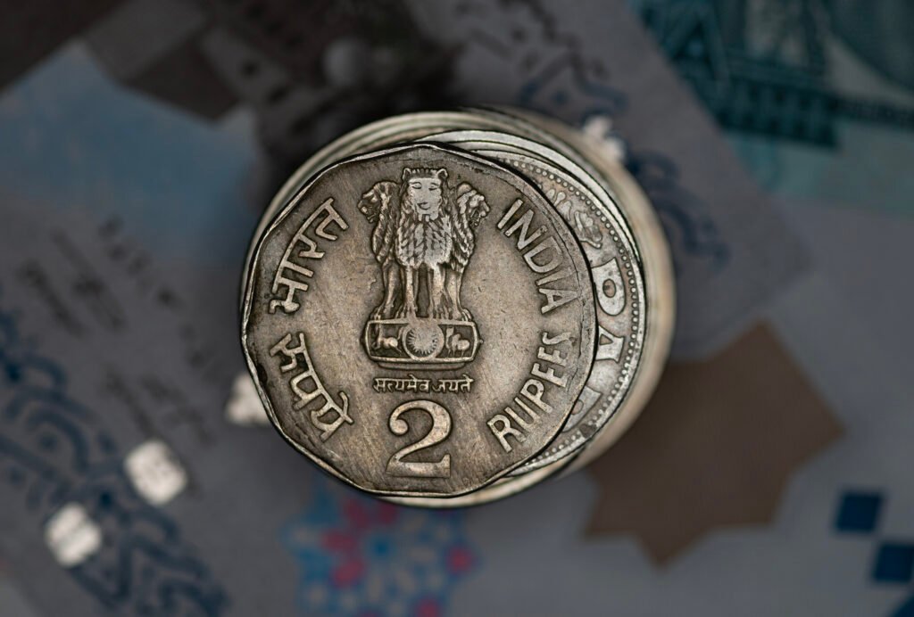 Life of the Indian 2 Rupee Notes and Coins